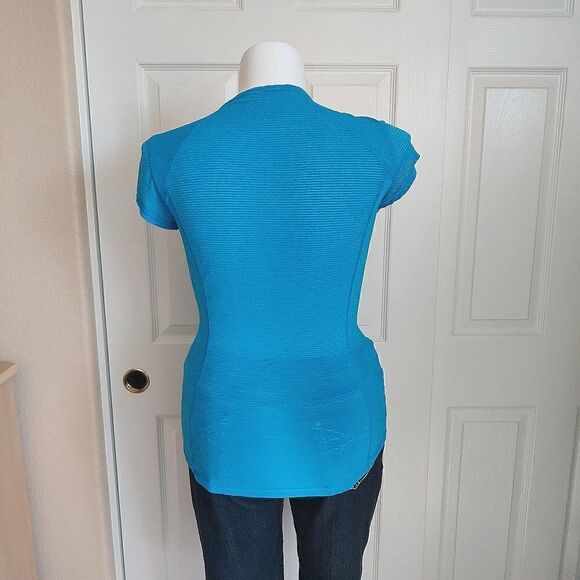 The North Face ribbed V-neck striped tee - Picture 3 of 8